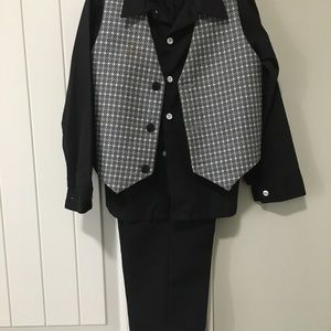 Boys vest ensemble